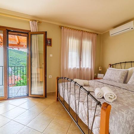 Small House With Garden & View Promirion Экстерьер фото