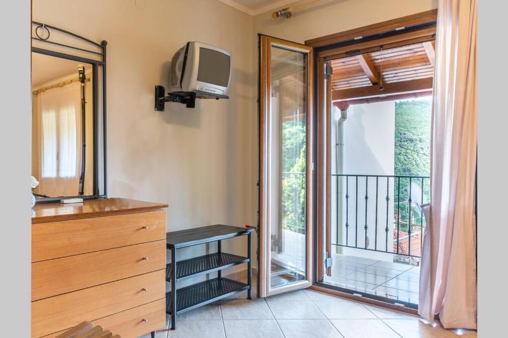 Small House With Garden & View Promirion Экстерьер фото