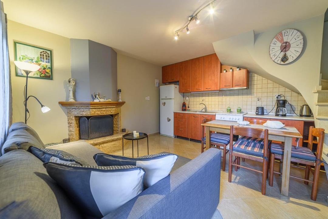 Small House With Garden & View Promirion Экстерьер фото