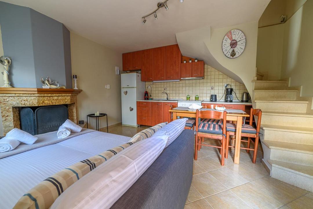 Small House With Garden & View Promirion Экстерьер фото